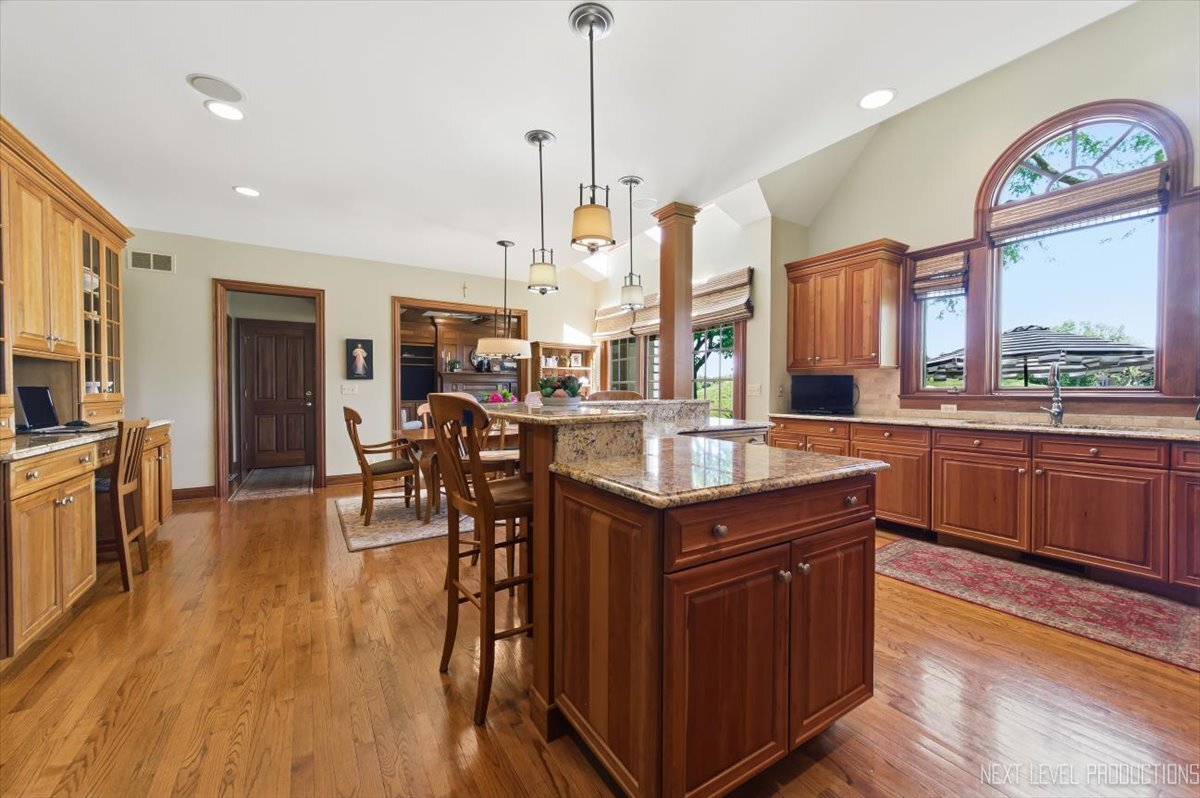 955 Harbor Town Court Property Photo 11