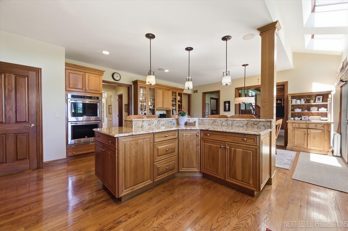 955 Harbor Town Court Property Photo 12