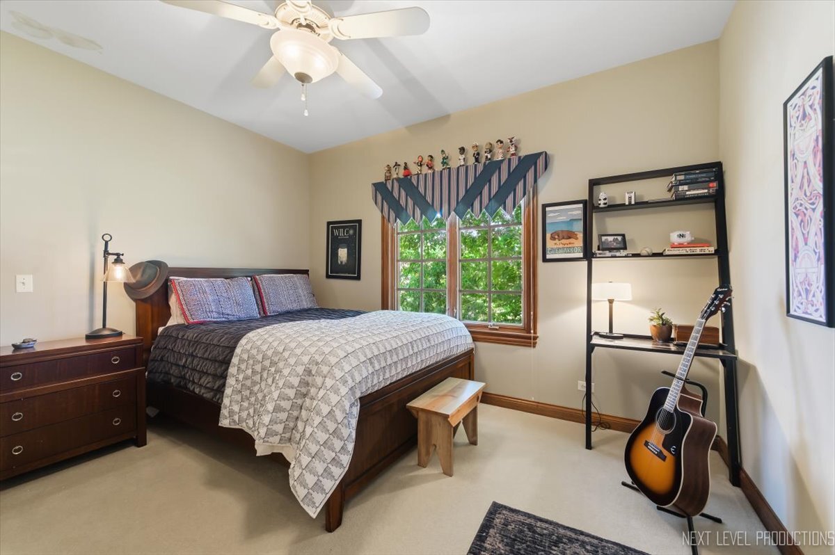955 Harbor Town Court Property Photo 36