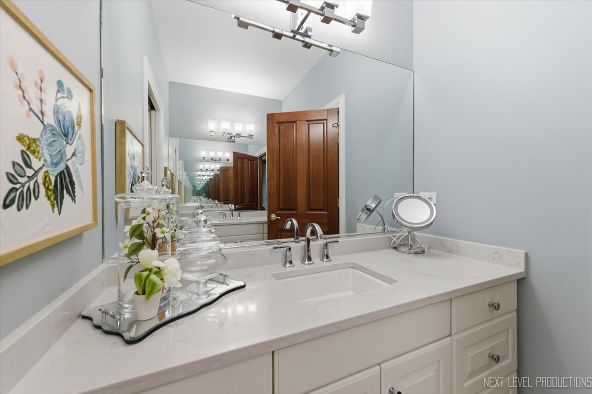 955 Harbor Town Court Property Photo 40