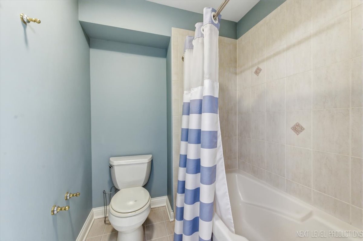 955 Harbor Town Court Property Photo 41