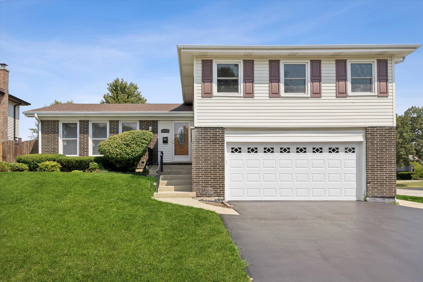 1423 Colony Court Property Photo 1