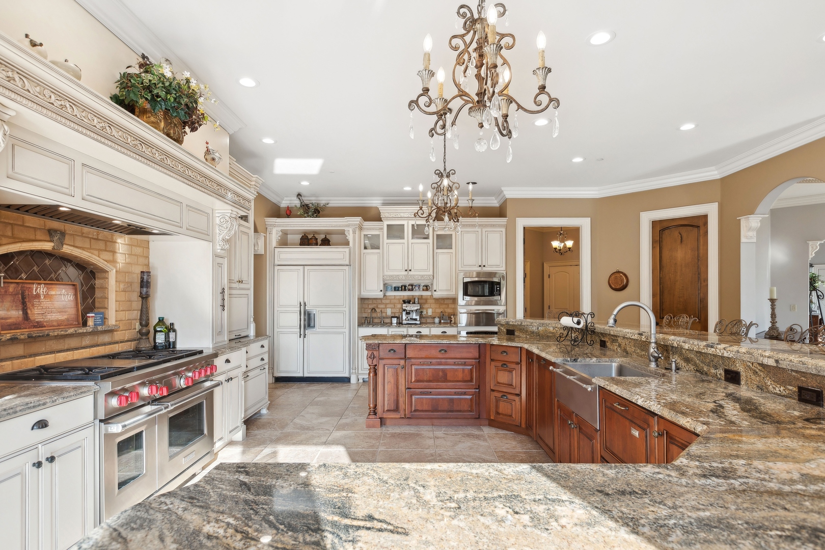 1051 Oakmont Court Property Photo 8