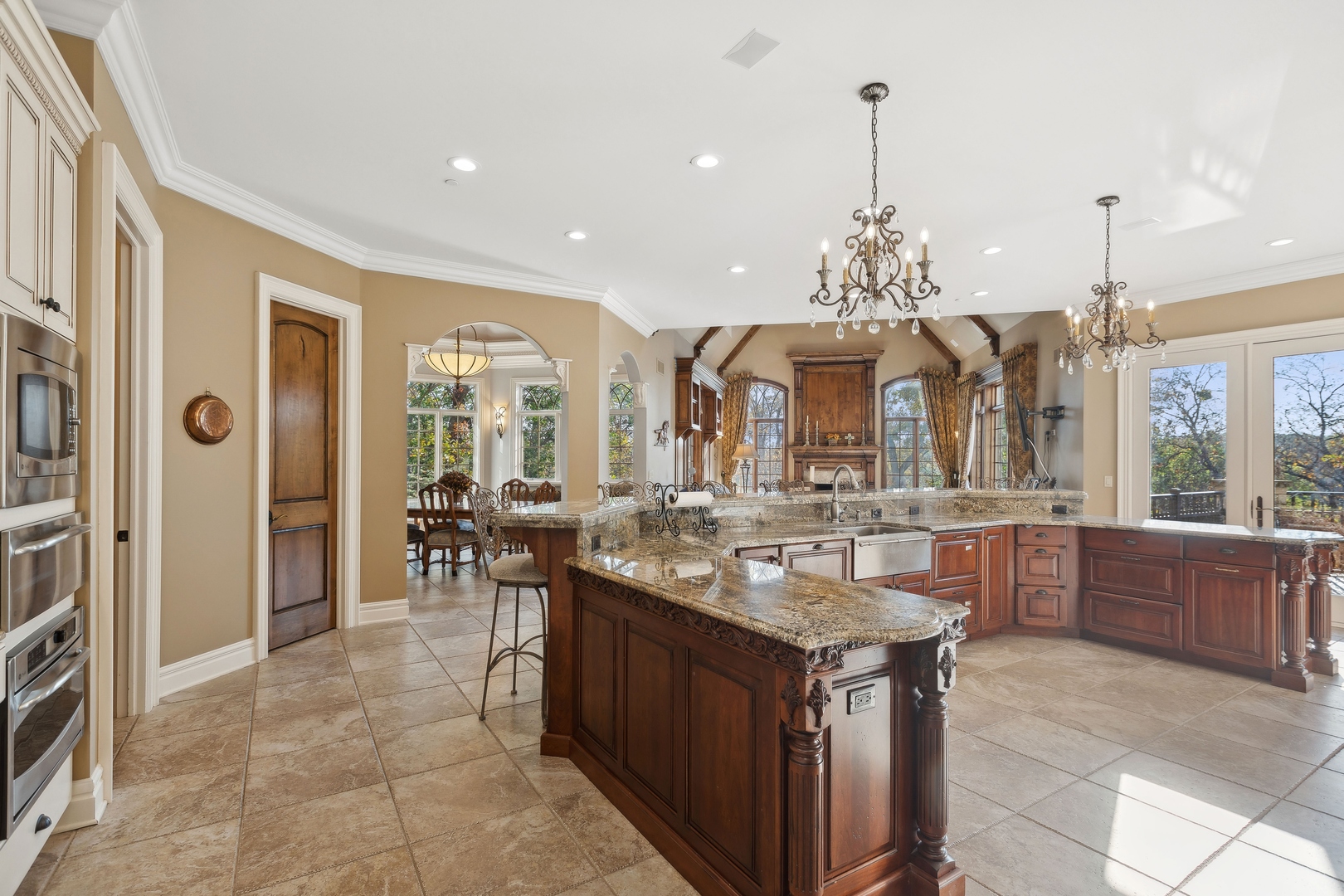 1051 Oakmont Court Property Photo 10