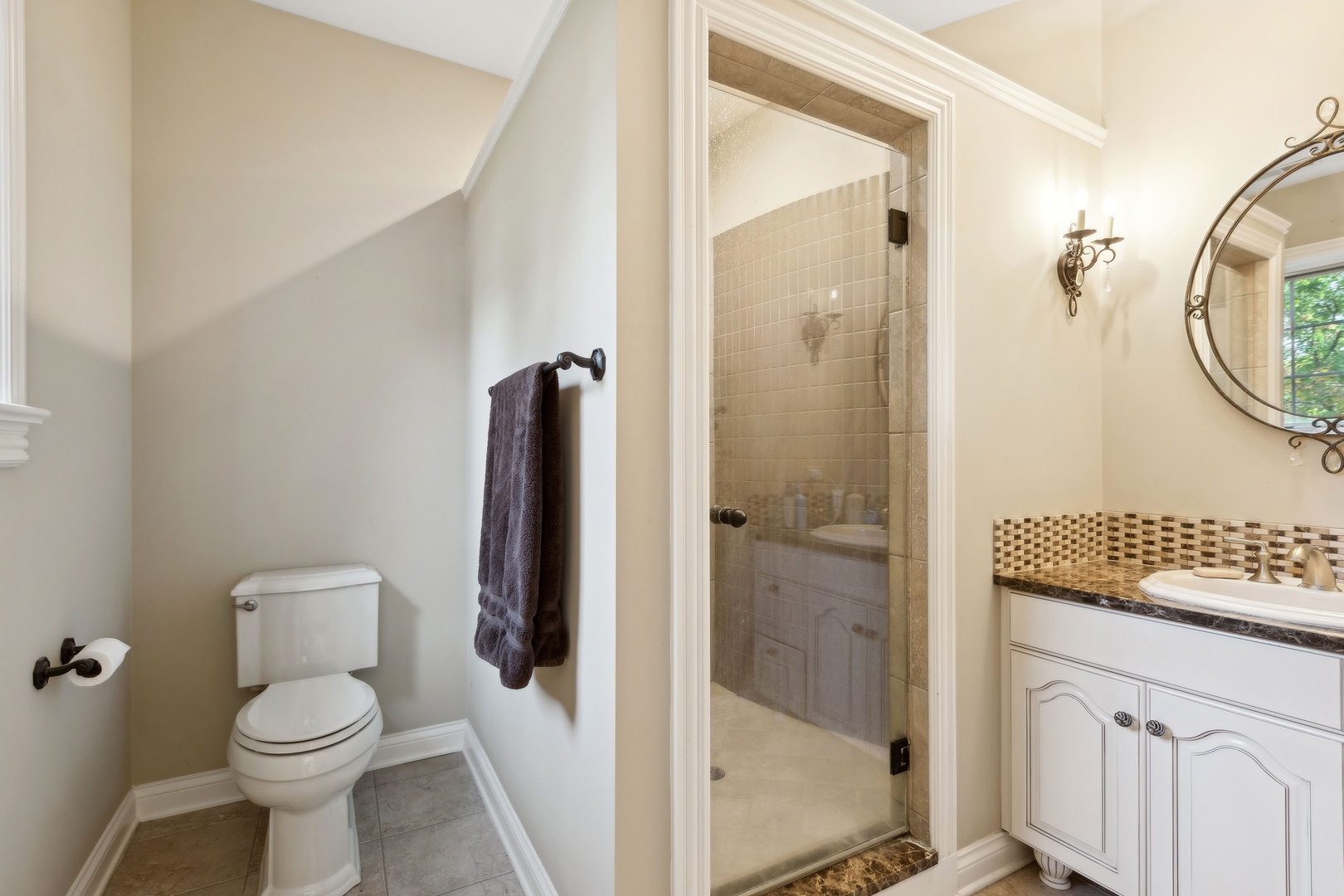 1051 Oakmont Court Property Photo 18
