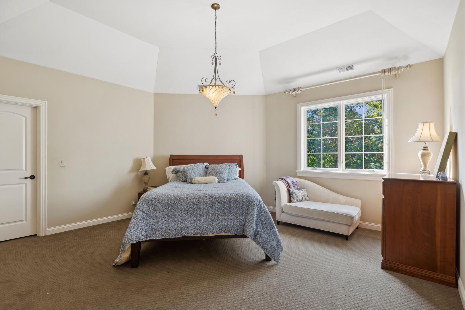 1051 Oakmont Court Property Photo 23