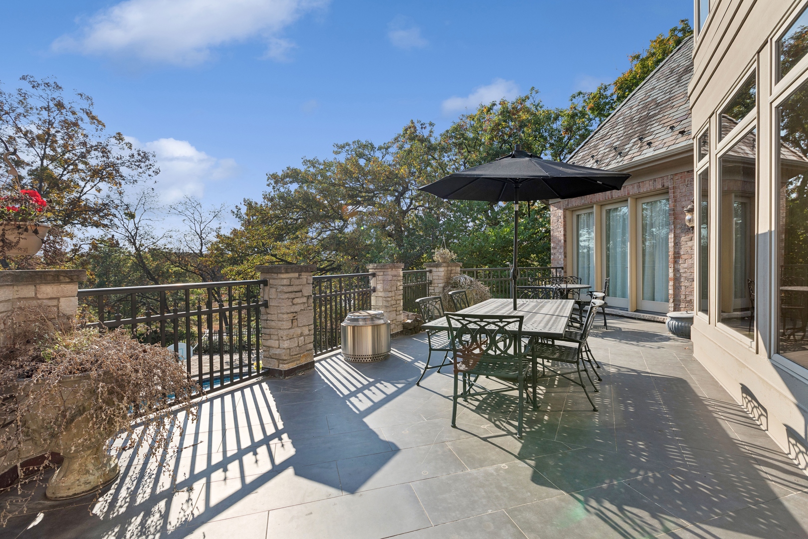 1051 Oakmont Court Property Photo 25