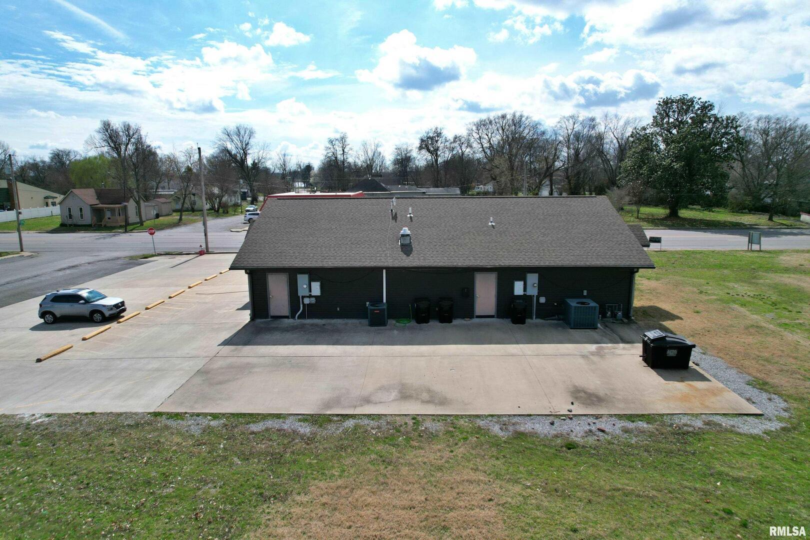 613 E 5th Street Property Photo 6