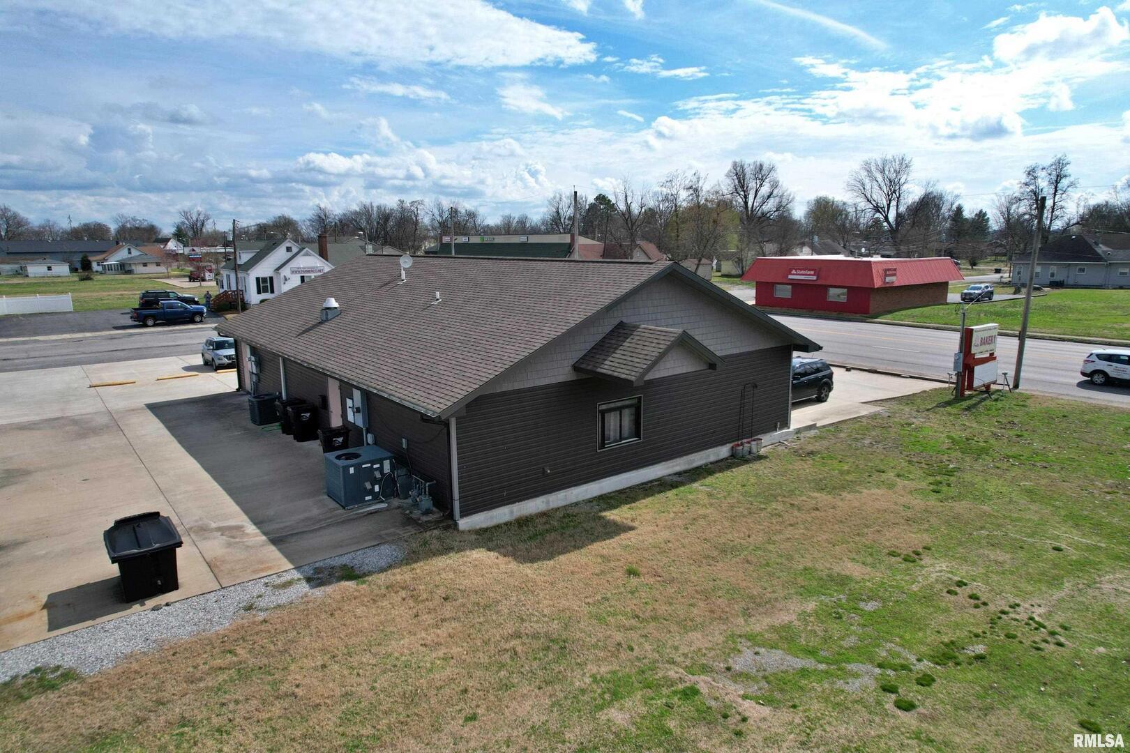 613 E 5th Street Property Photo 8