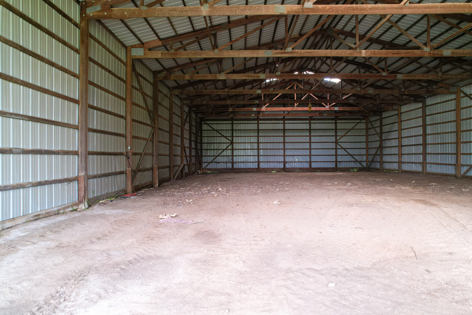 15503 North Avenue Property Photo 3