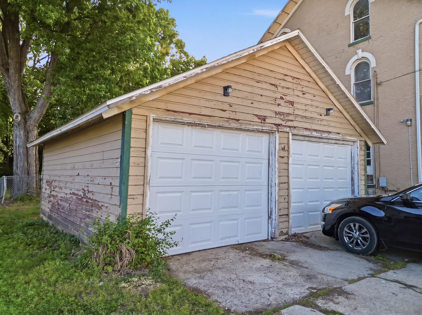 305 Monroe Avenue Property Photo 6