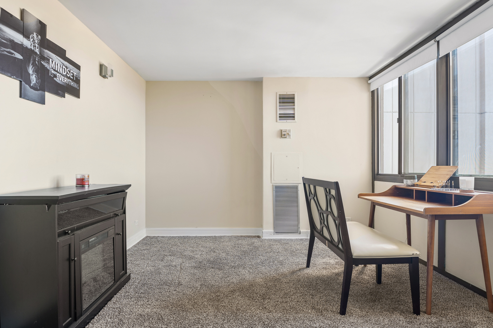 4800 S Lake Park Avenue 2005 Property Photo 11