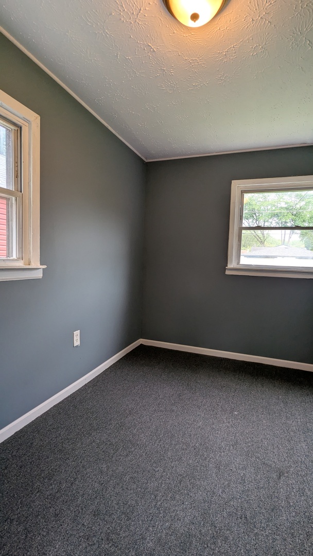 14136 S Hoxie Avenue Property Photo 12