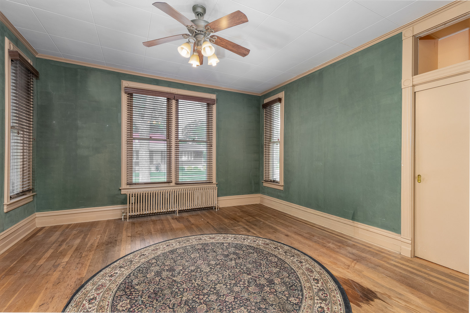 401 E Prospect Avenue Property Photo 16