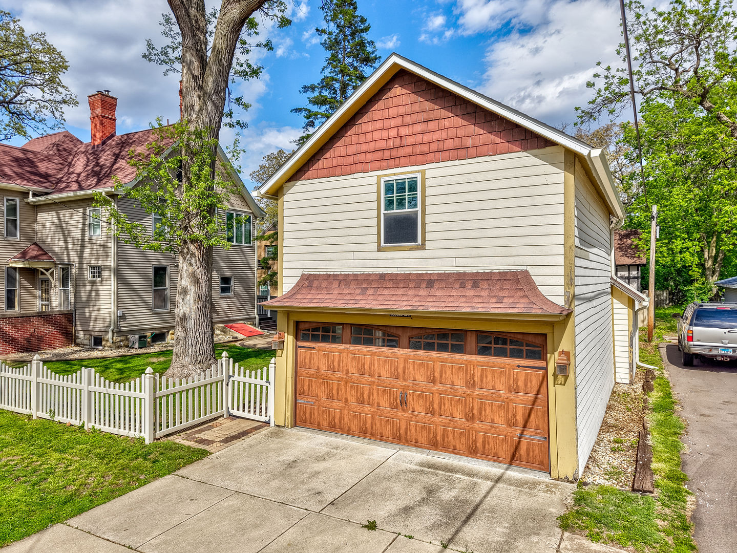 401 E Prospect Avenue Property Photo 42