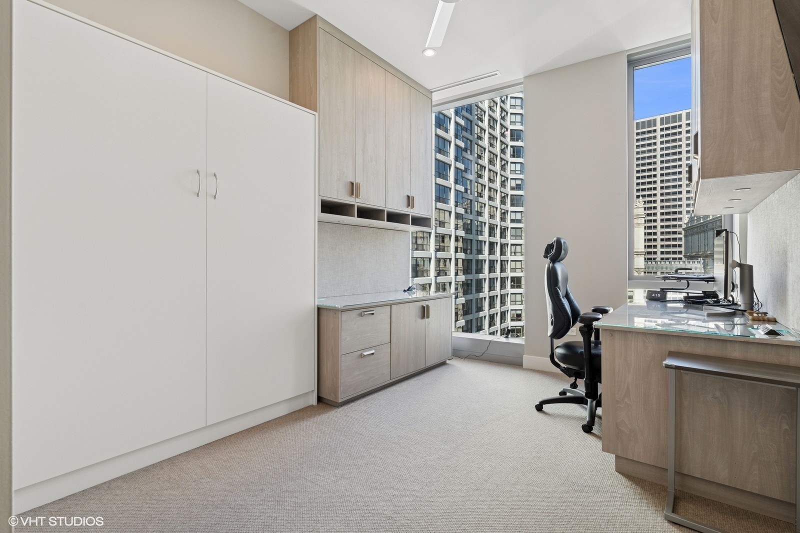 403 N Wabash Street 15b Property Photo 18