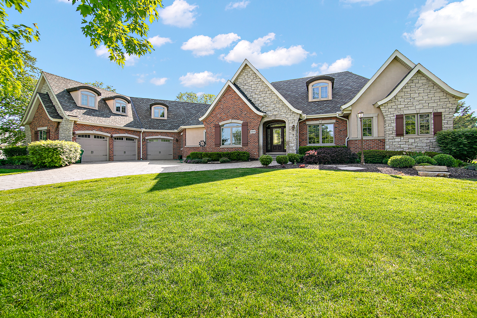 18048 S Crystal Lake Drive Property Photo 1