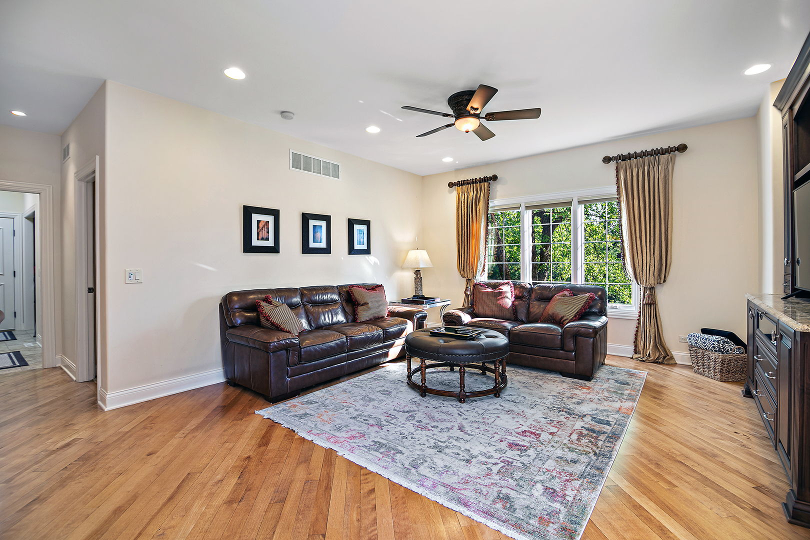 18048 S Crystal Lake Drive Property Photo 9