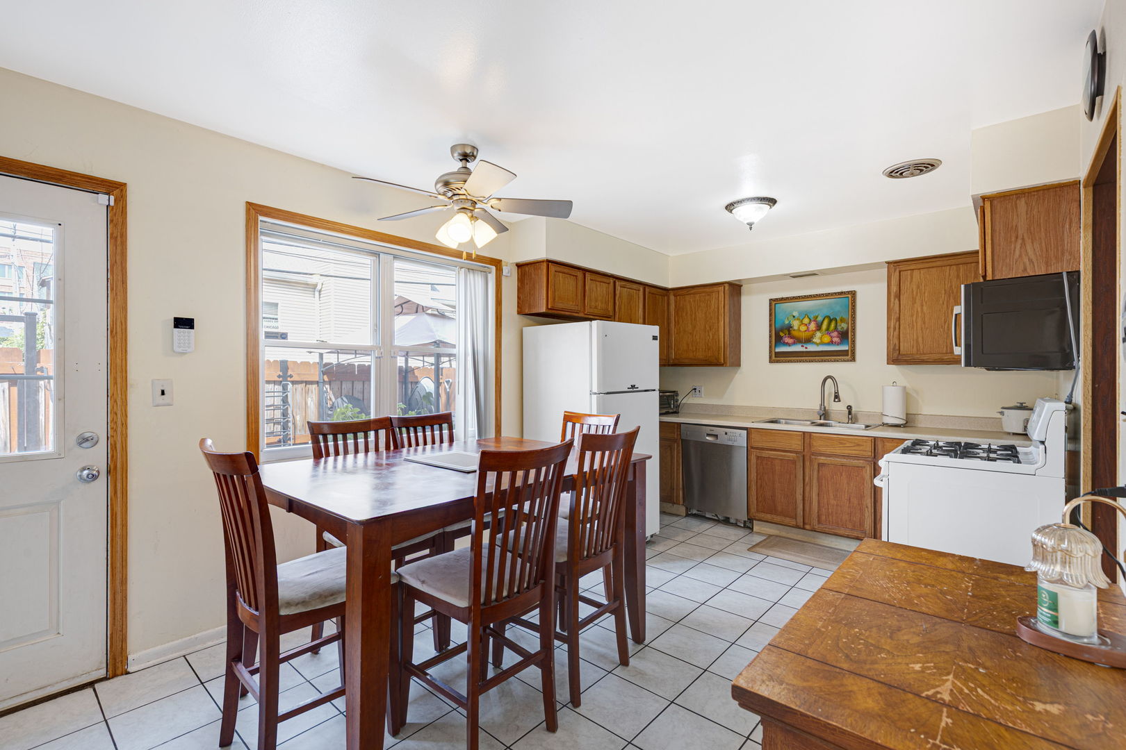 1727 W Estes Avenue C Property Photo 4