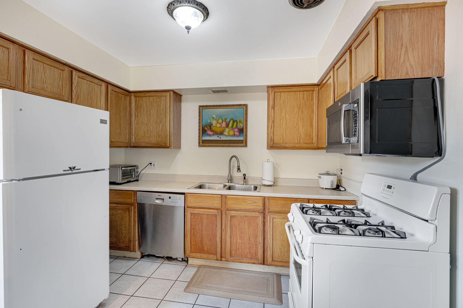 1727 W Estes Avenue C Property Photo 7
