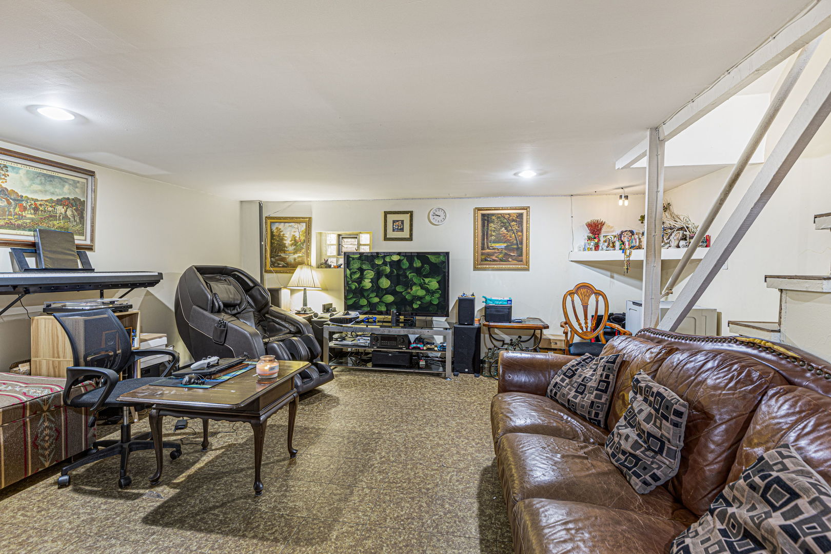 1727 W Estes Avenue C Property Photo 9