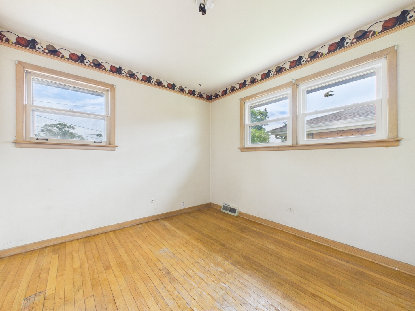 51 51st Avenue Property Photo 6