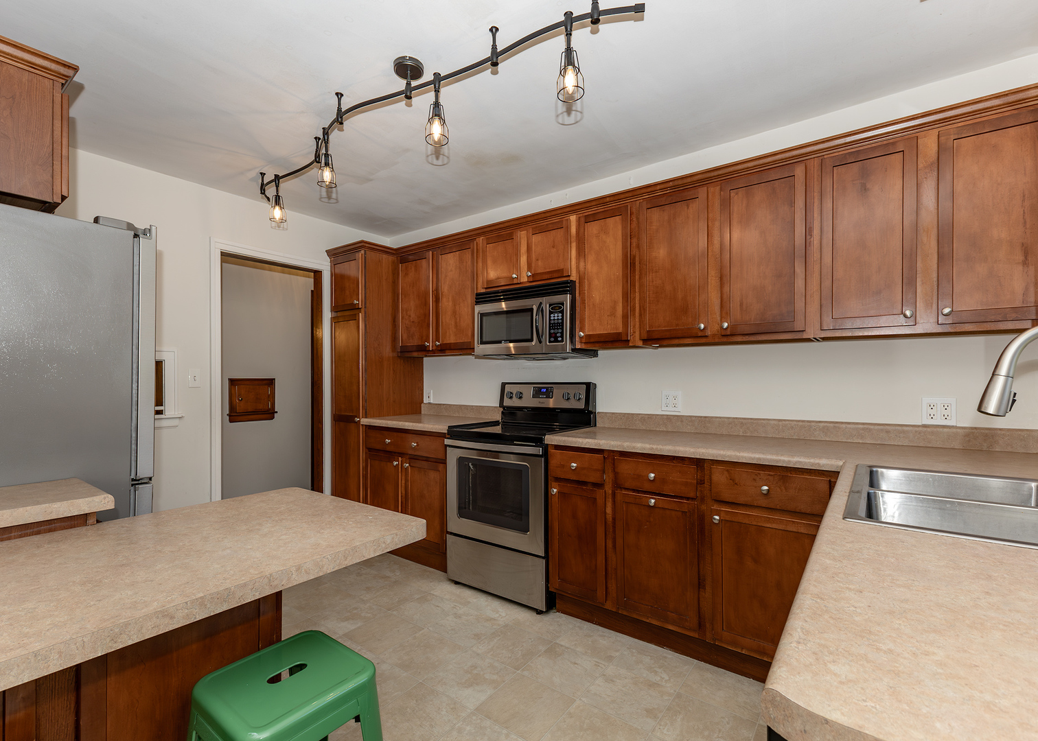 509 S Henry Street Property Photo 11