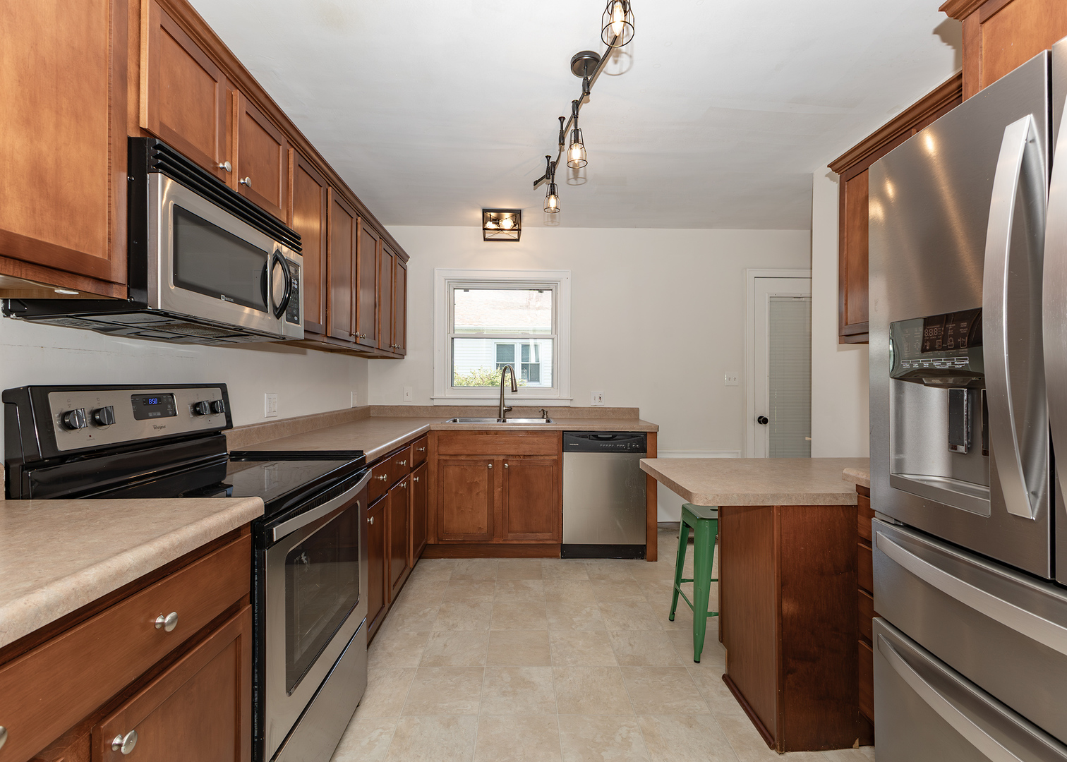 509 S Henry Street Property Photo 13