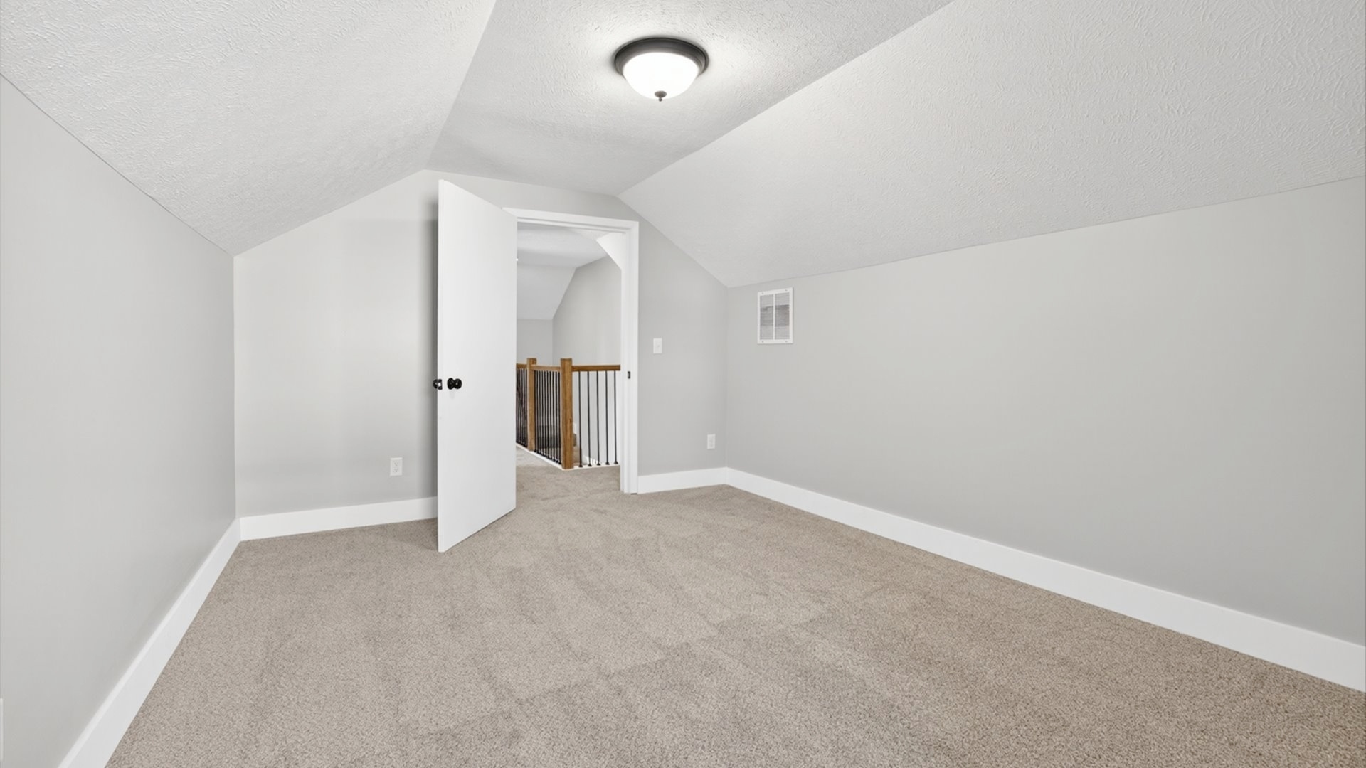 106 W North Street Property Photo 25