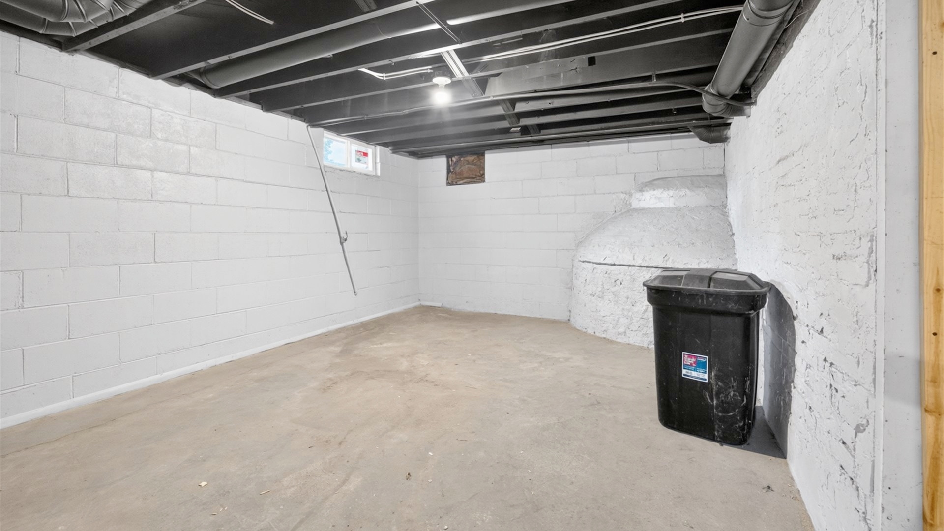 106 W North Street Property Photo 31
