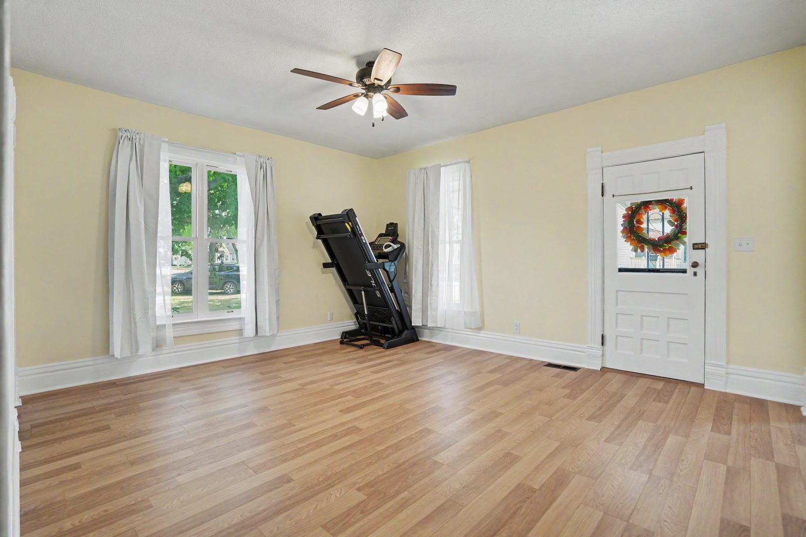 205 N Walnut Street Property Photo 4