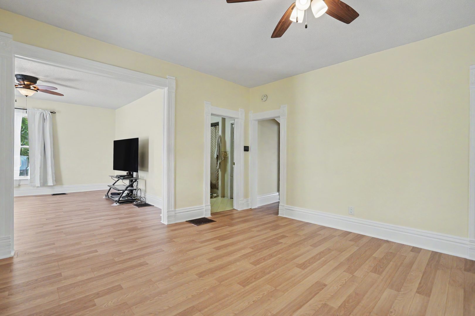 205 N Walnut Street Property Photo 5