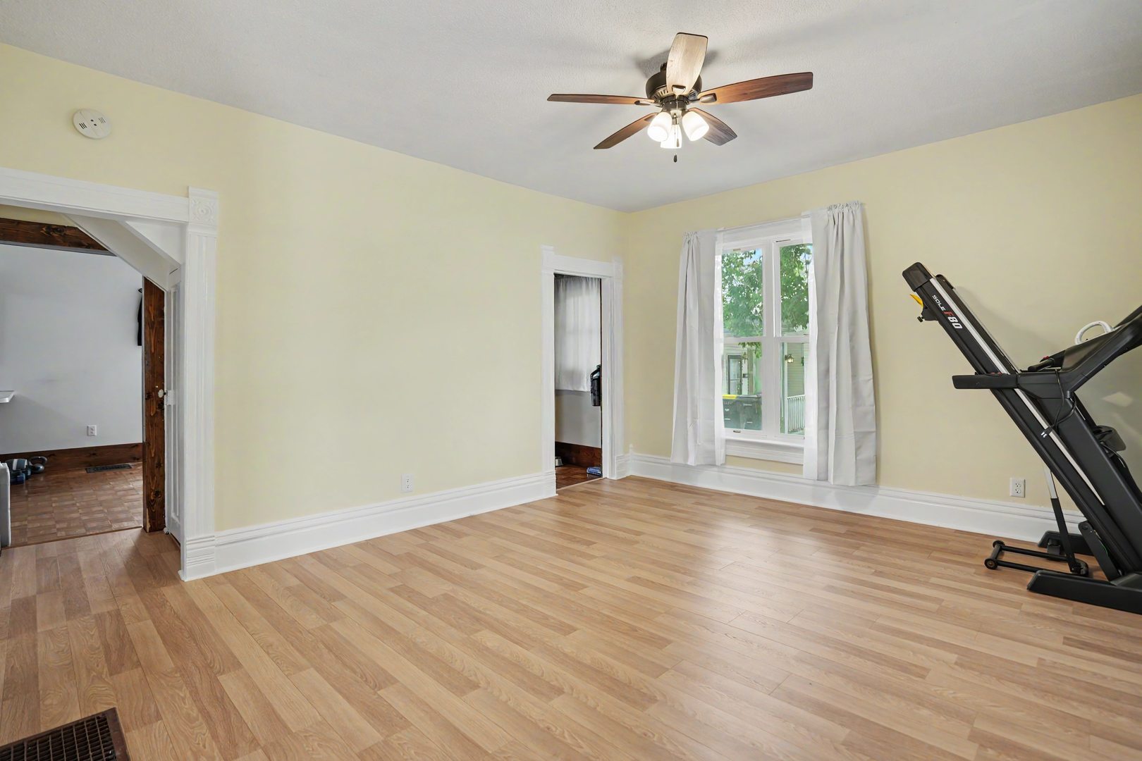 205 N Walnut Street Property Photo 6
