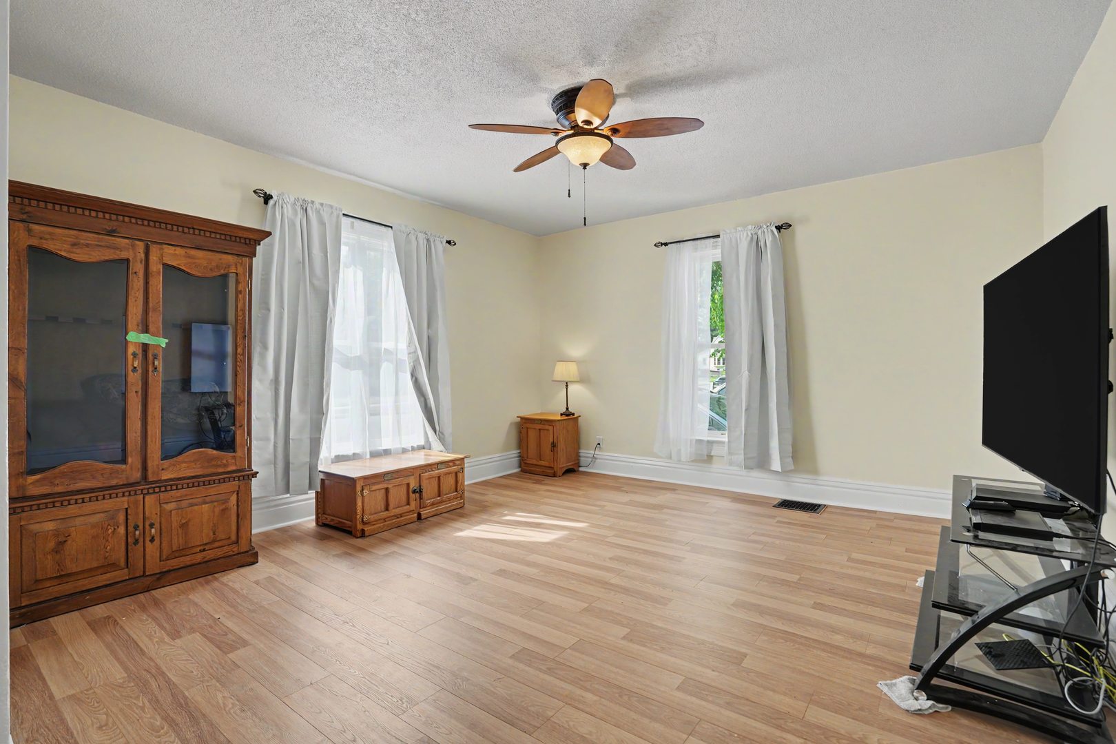 205 N Walnut Street Property Photo 7