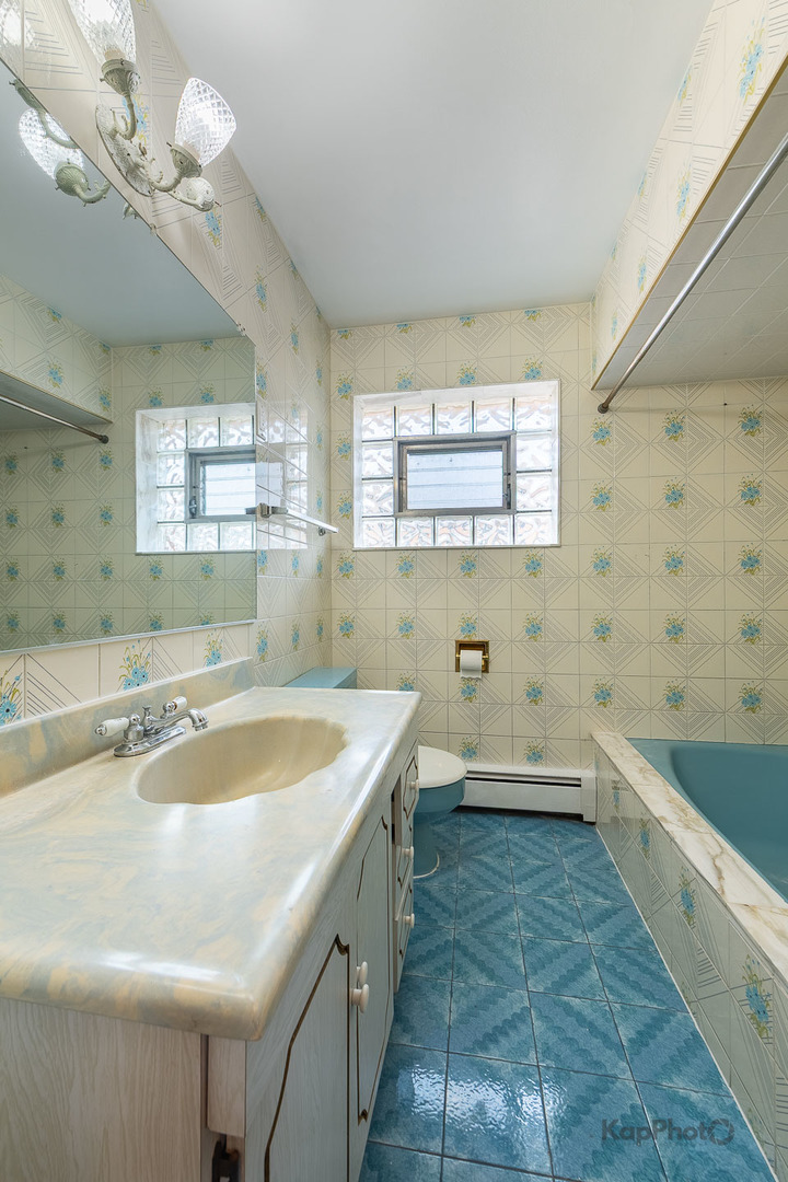 8417 W Berwyn Avenue 2 Property Photo 24