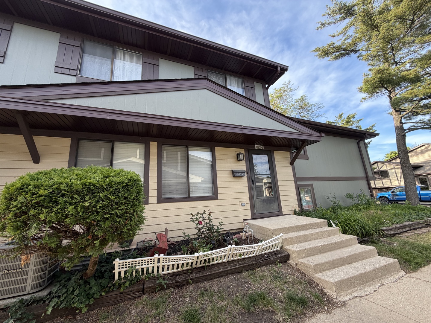6254 Kit Carson Drive 6254