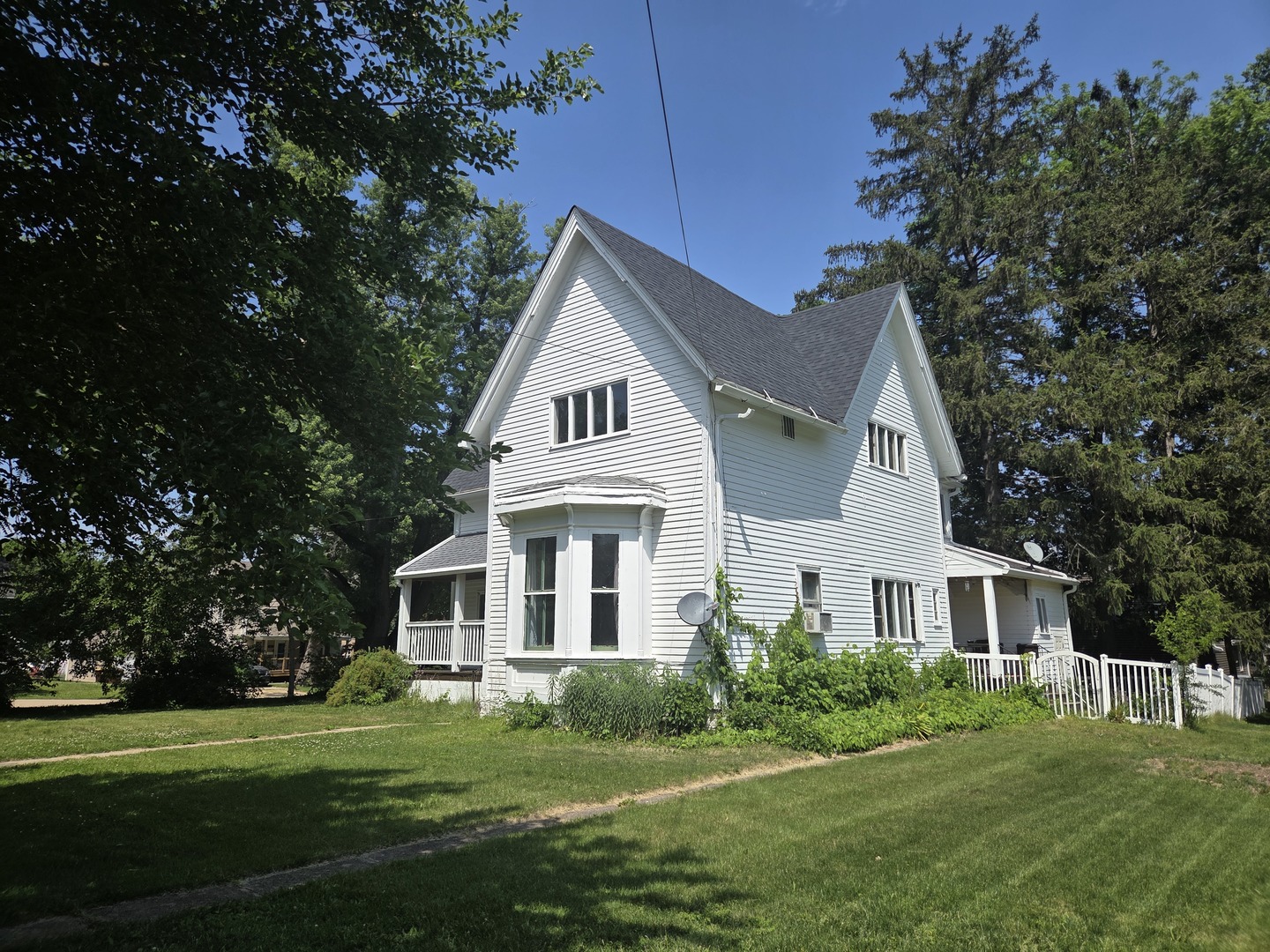 411 N 6th Street Property Photo 1