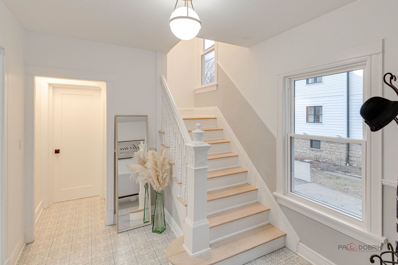 131 N Taylor Avenue Property Photo 4
