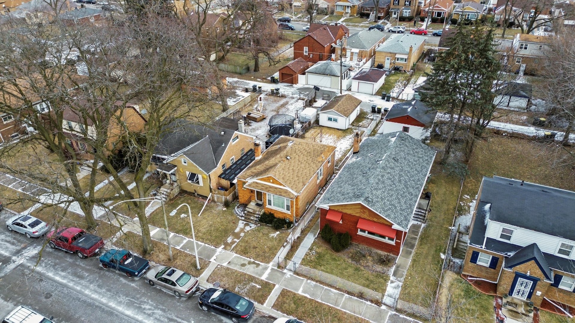 14315 S Lowe Avenue Property Photo 6