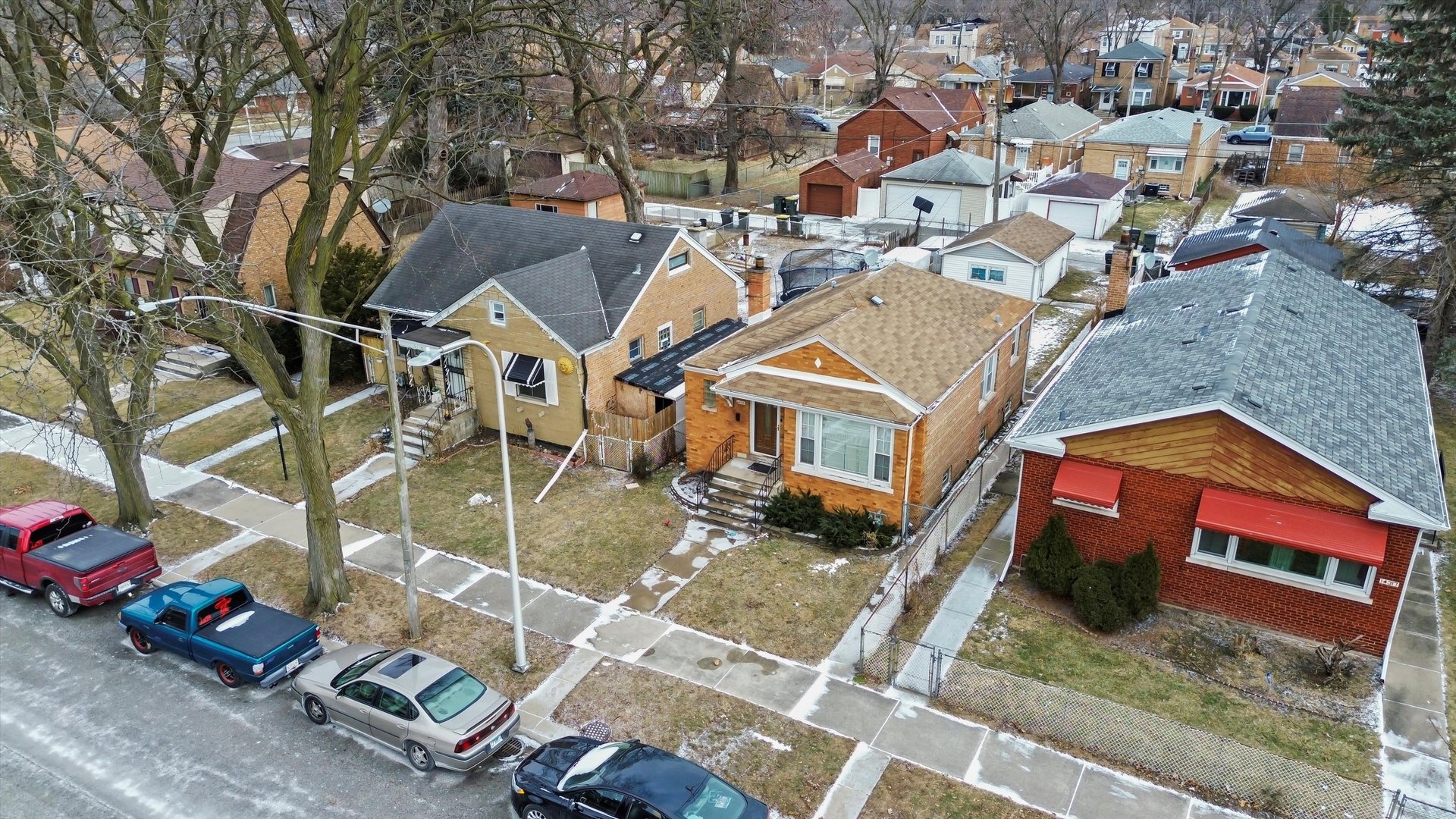 14315 S Lowe Avenue Property Photo 8