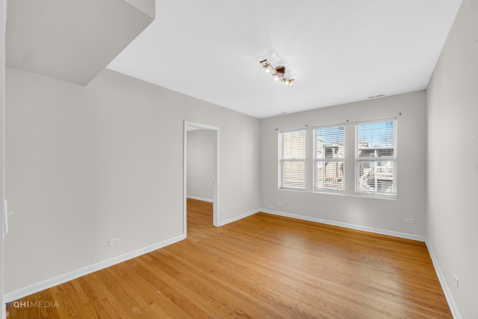 2316 W Rosemont Avenue 3 Property Photo 10
