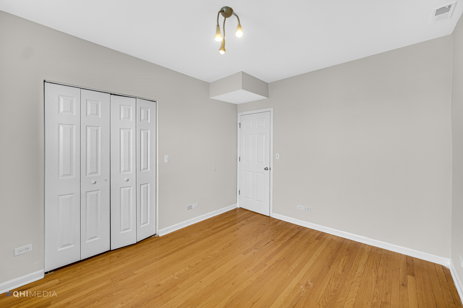 2316 W Rosemont Avenue 3 Property Photo 15