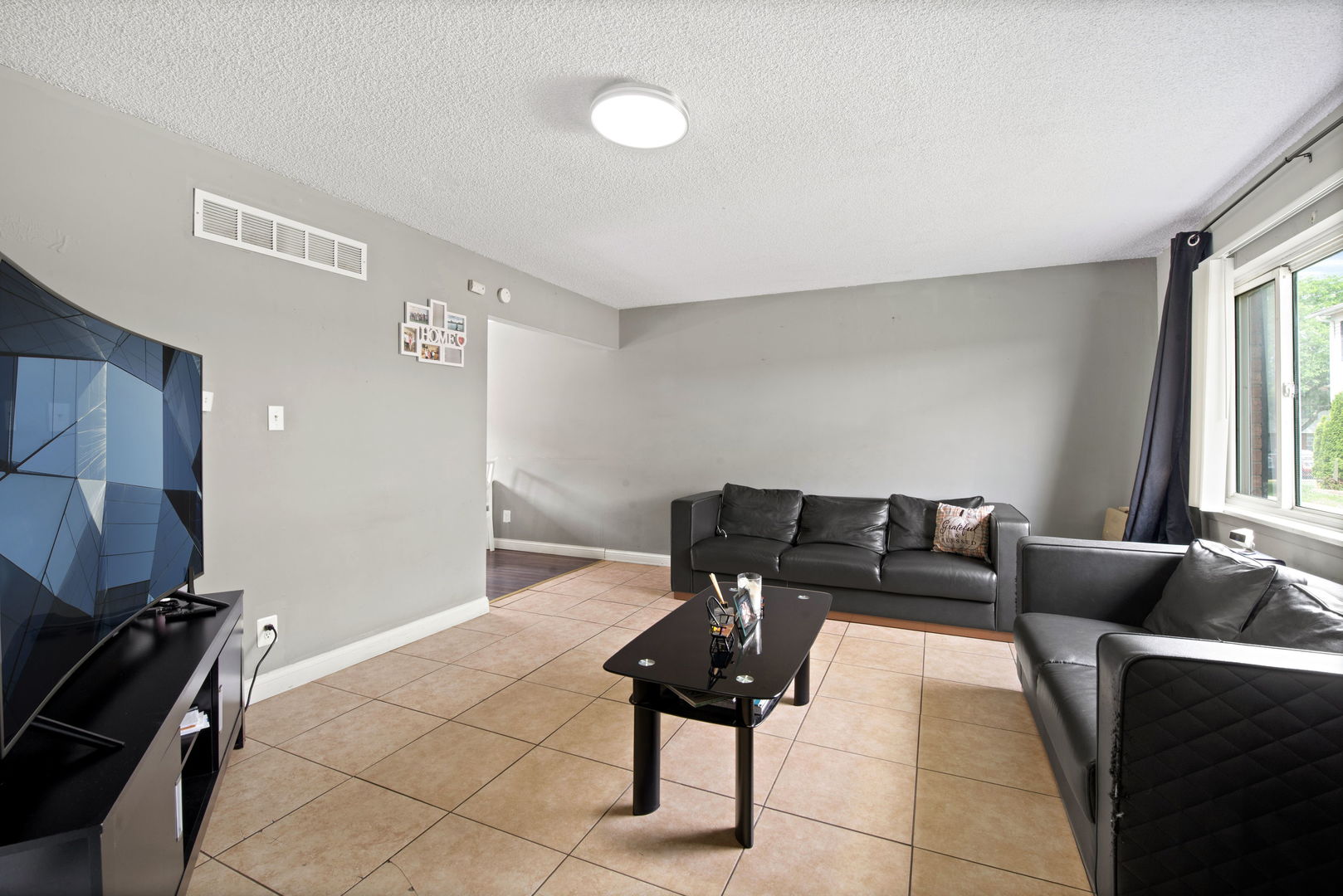 1315 Monomoy Street C Property Photo 3