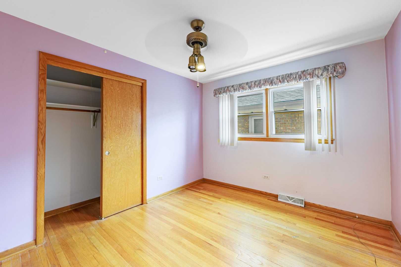 5530 S Merrimac Avenue Property Photo 10