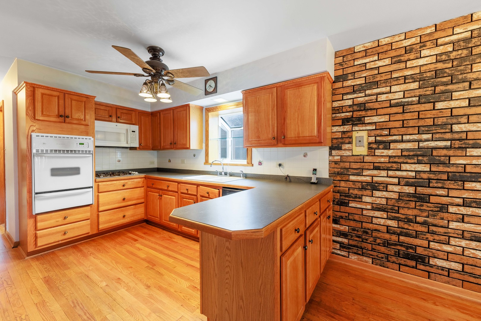 5530 S Merrimac Avenue Property Photo 13