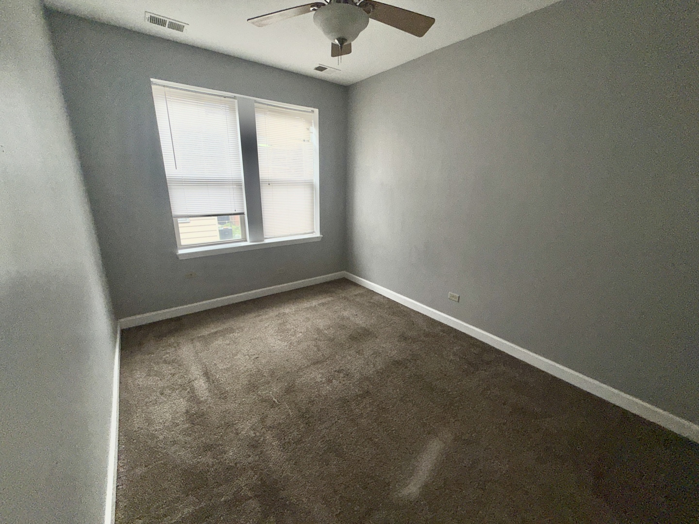 7722 S Cornell Avenue 1w Property Photo 6