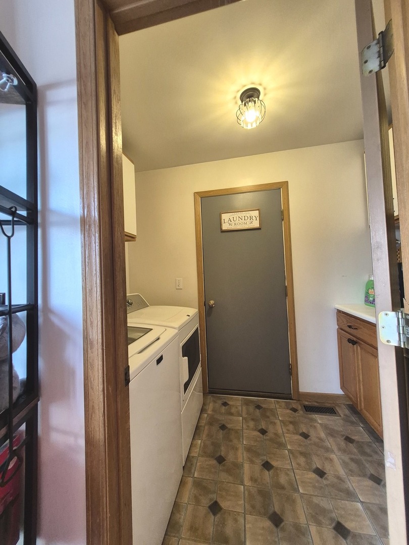 1496 Calendula Court Property Photo 17