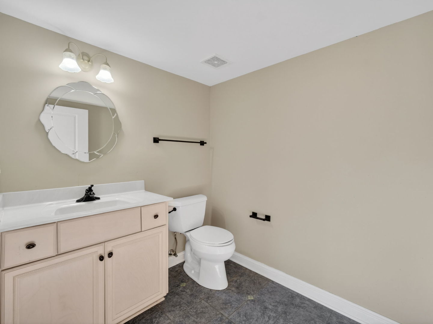 2389 E 2450th Road Property Photo 40
