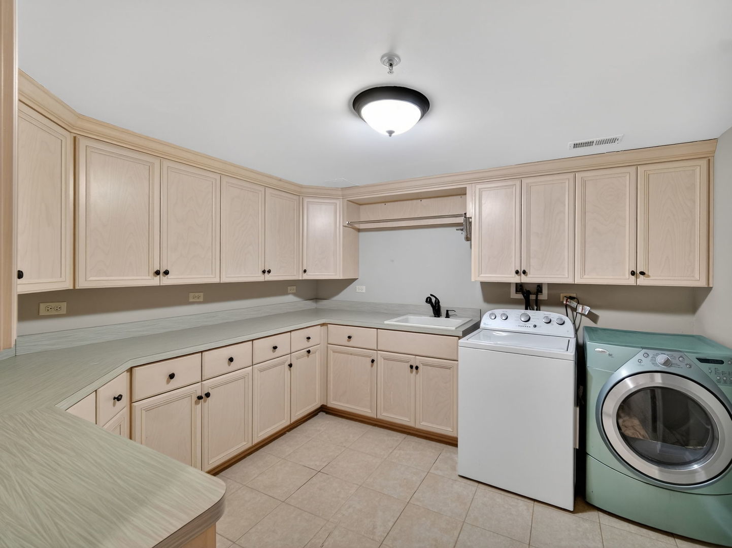 2389 E 2450th Road Property Photo 49