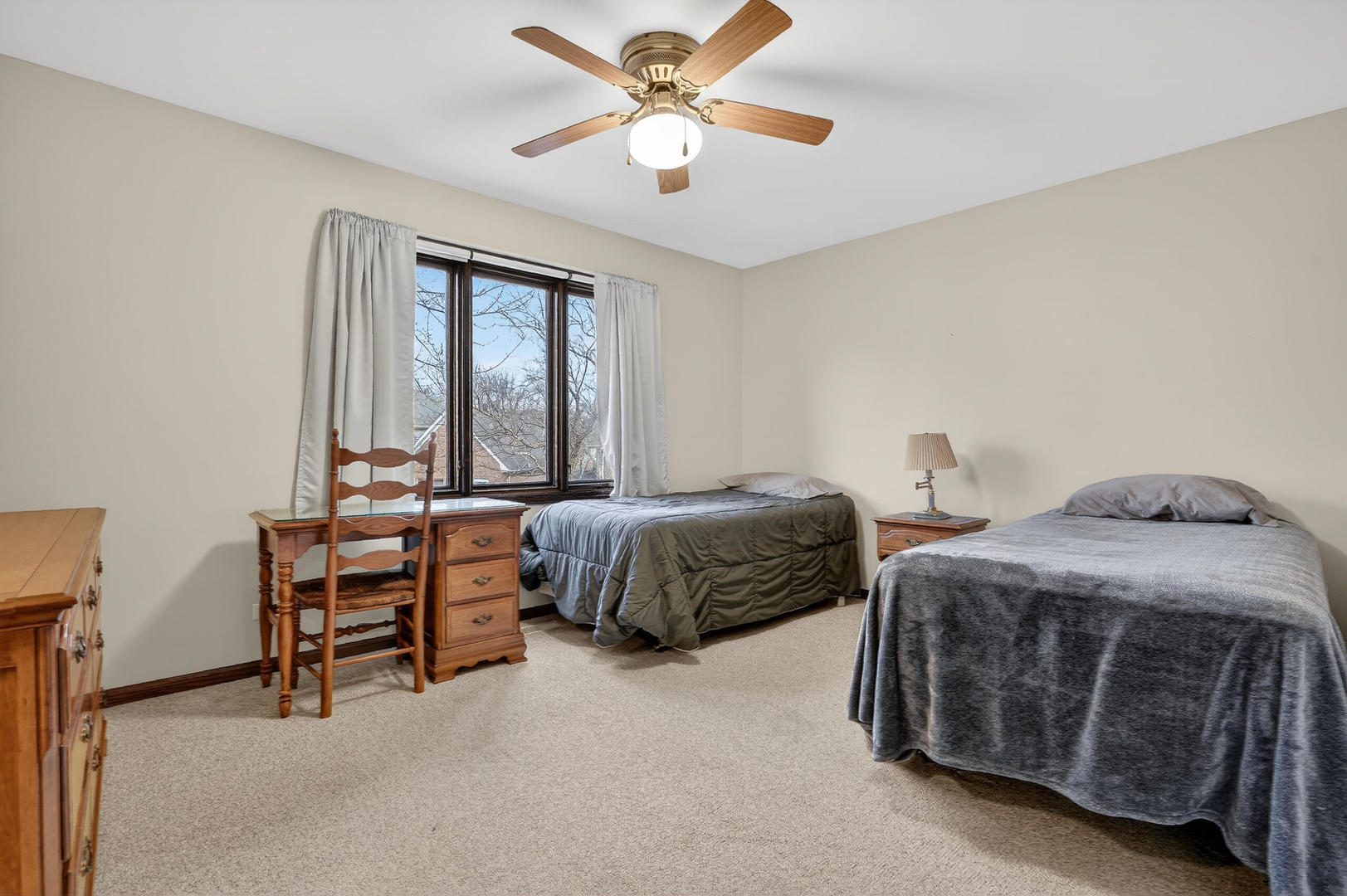 1036 E Talbot Street Property Photo 20